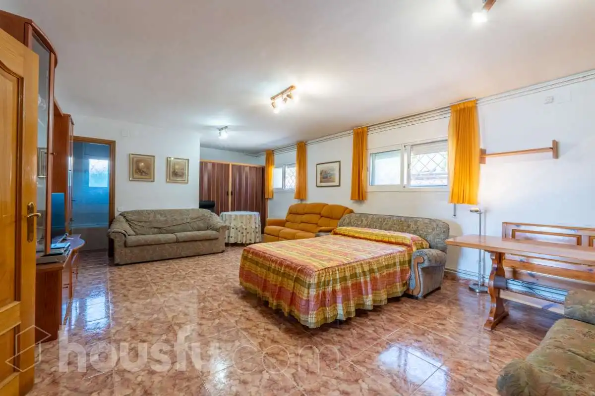 Sala de estar de Casa o chalet en venta en Cunit con Calefacción, Jardín privado y Terraza