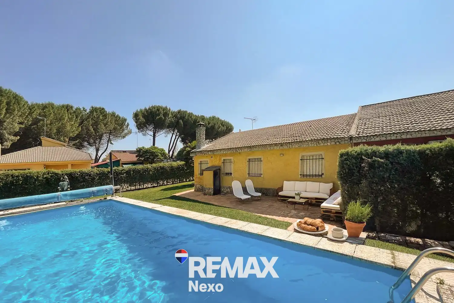 Vista exterior de Casa o chalet en venta en Santibáñez de Valcorba con Calefacción, Jardín privado y Terraza
