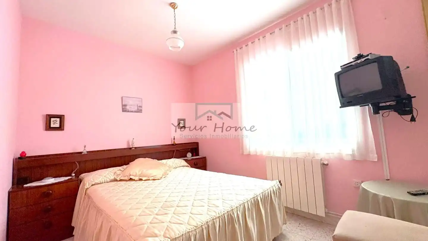 Schlafzimmer von Haus oder Chalet zum Verkauf in Valdeavero mit Klimaanlage, Heizung und Privatgarten