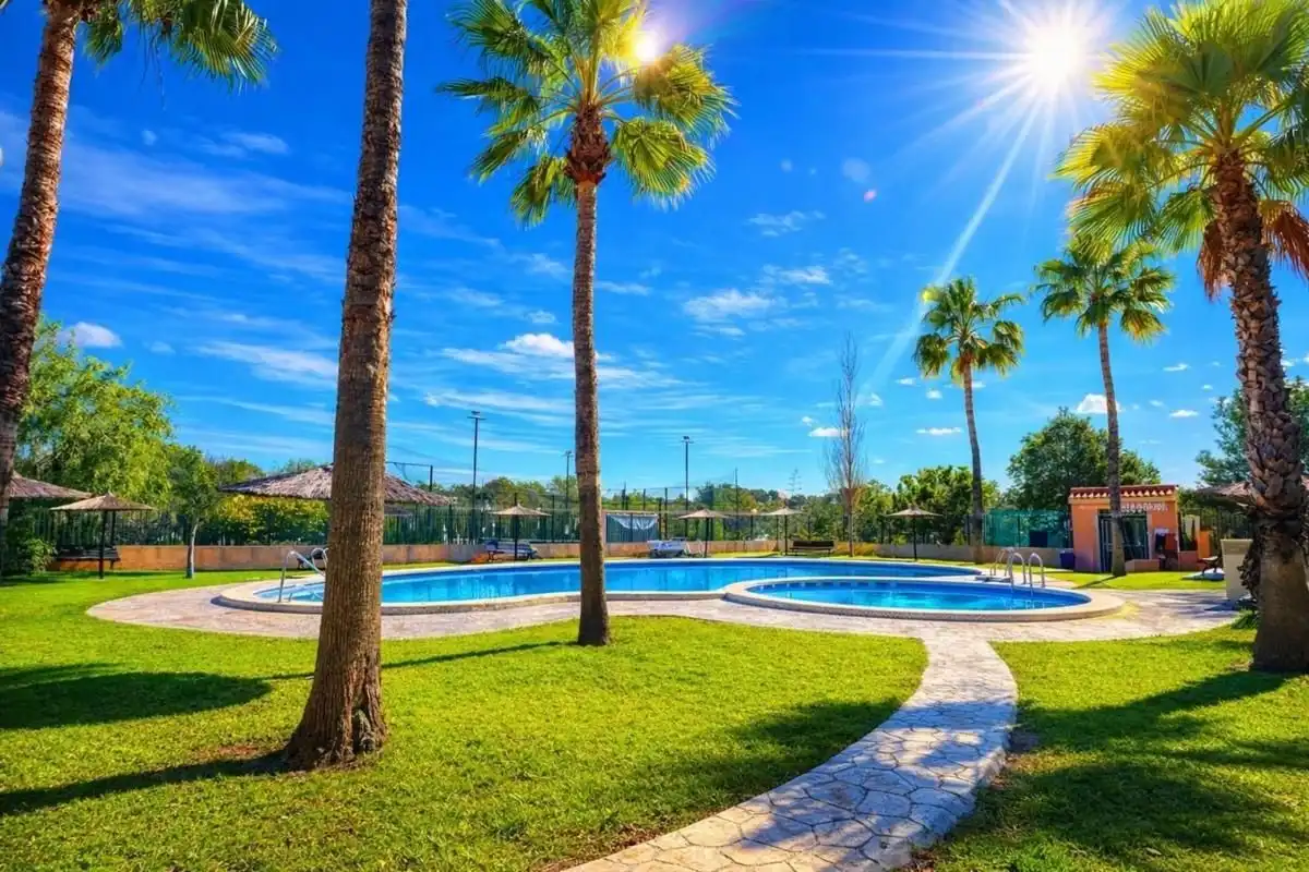 Apartment mit Pool zum Verkauf in Orihuela Costa