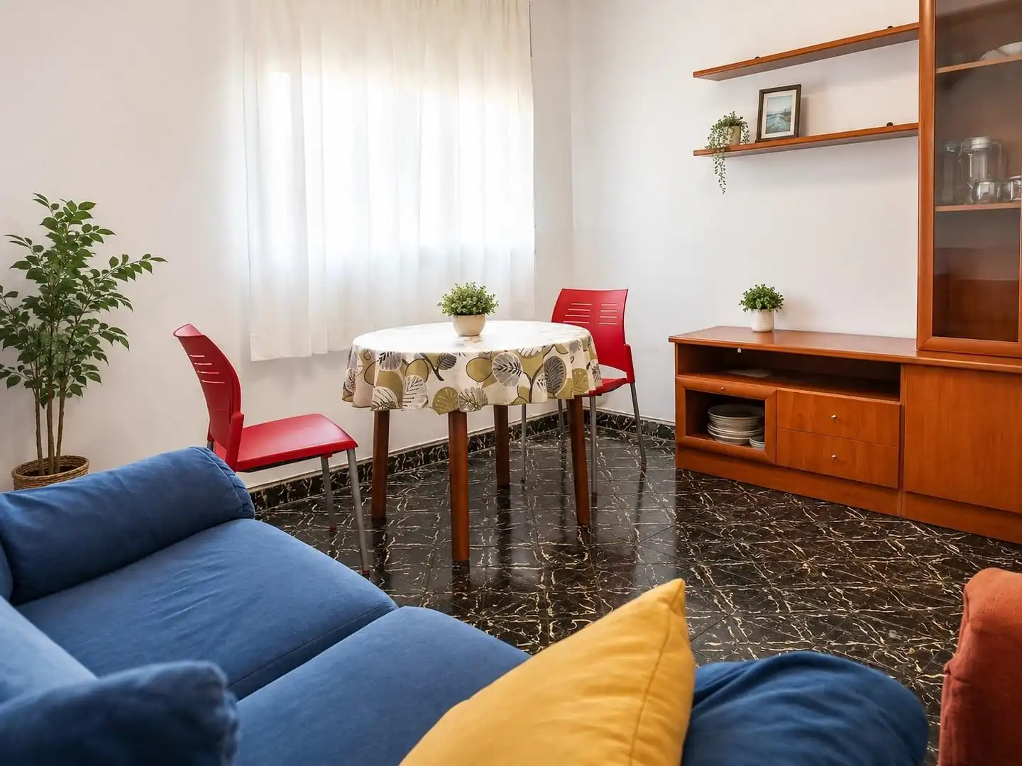 Sala d'estar de Pis en venda en Valencia amb Balcó