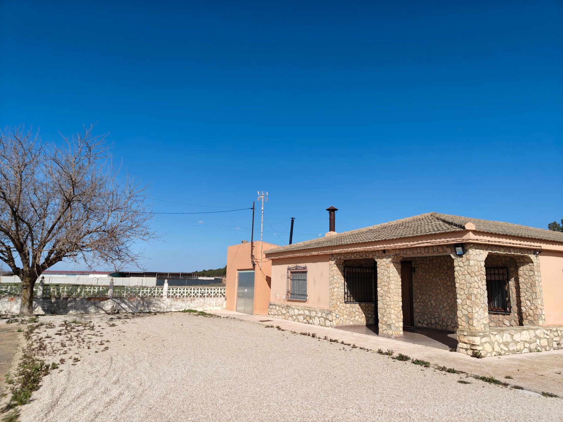 Vista exterior de Finca rústica en venda en Chinchilla de Monte-Aragón