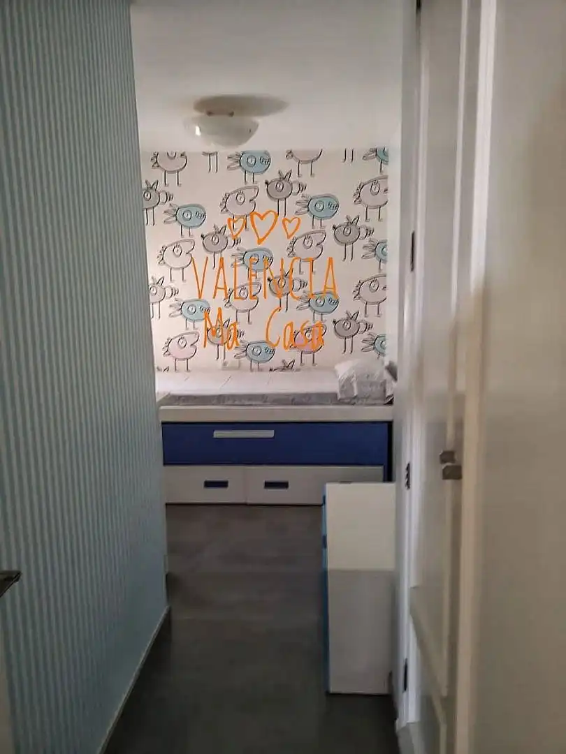 Bedroom of Flat for rent in Valencia  with Air Conditioner, Heating and Furnished