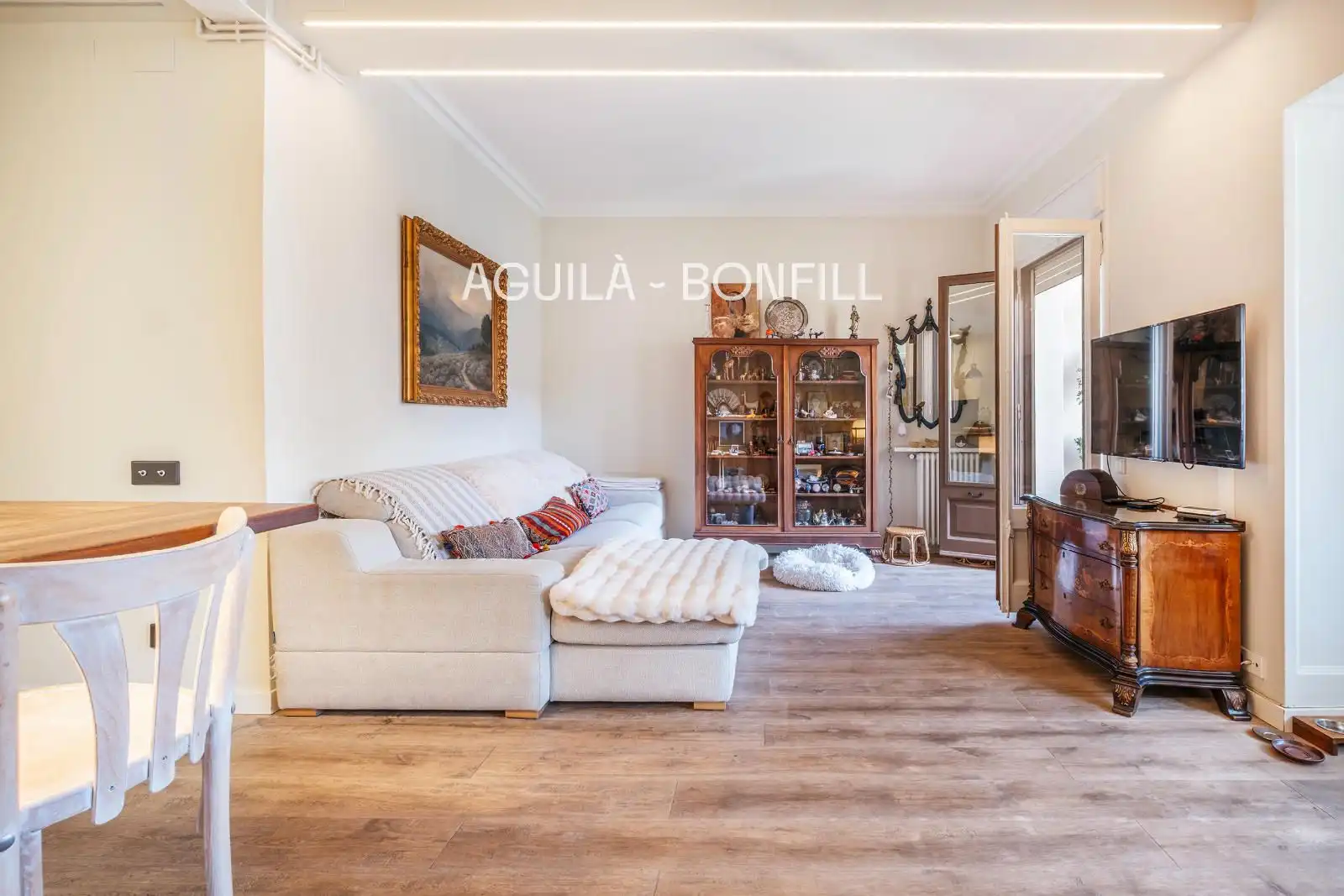 Wohnzimmer von Wohnung zum Verkauf in Barcelona mit Klimaanlage, Heizung und Parkett