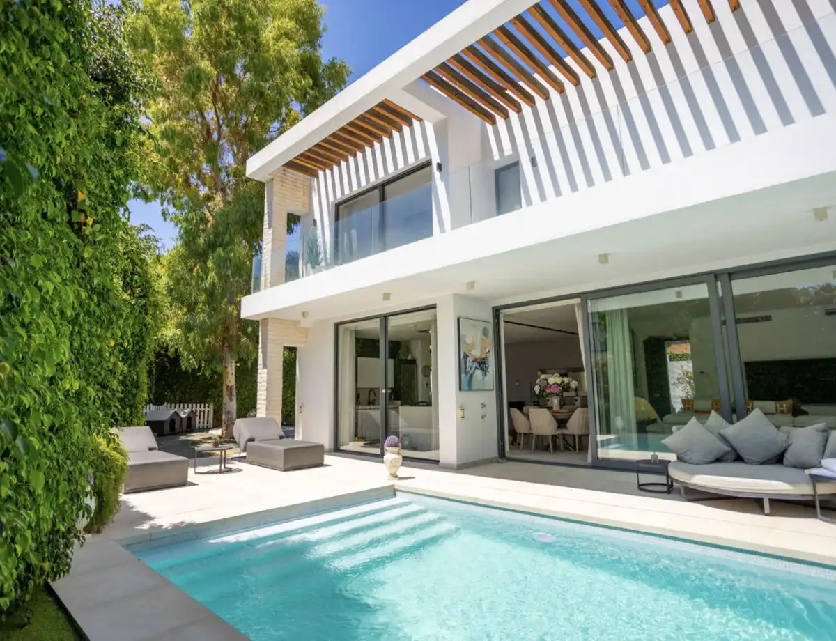 Terrassa de Casa o xalet en venda en Benahavís amb Aire condicionat, Jardí privat i Terrassa