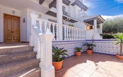 Vista exterior de Dúplex en venda en Orihuela amb Aire condicionat, Terrassa i Balcó