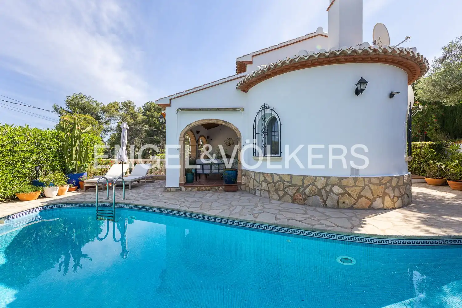 Vista exterior de Finca rústica en venda en Jávea / Xàbia amb Aire condicionat, Calefacció i Jardí privat