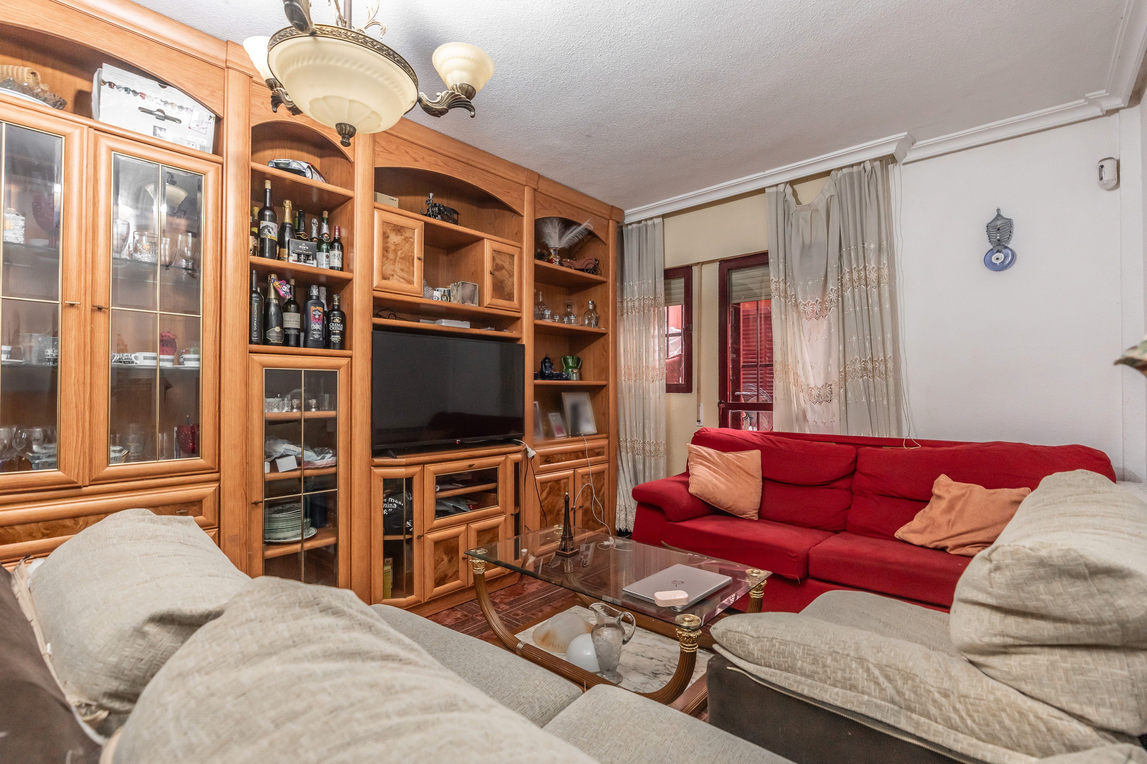 Living room of Flat for sale in  Madrid Capital  with Heating and Terrace