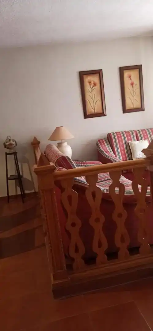 Sala de estar de Casa o chalet en venta en Aldeanueva de Barbarroya con Aire acondicionado, Parquet y Trastero