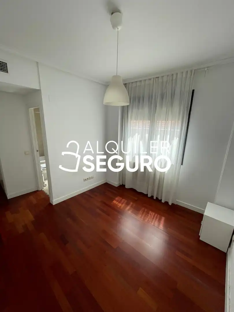 Habitación de Piso de alquiler en Madrid con Aire acondicionado y Calefacción