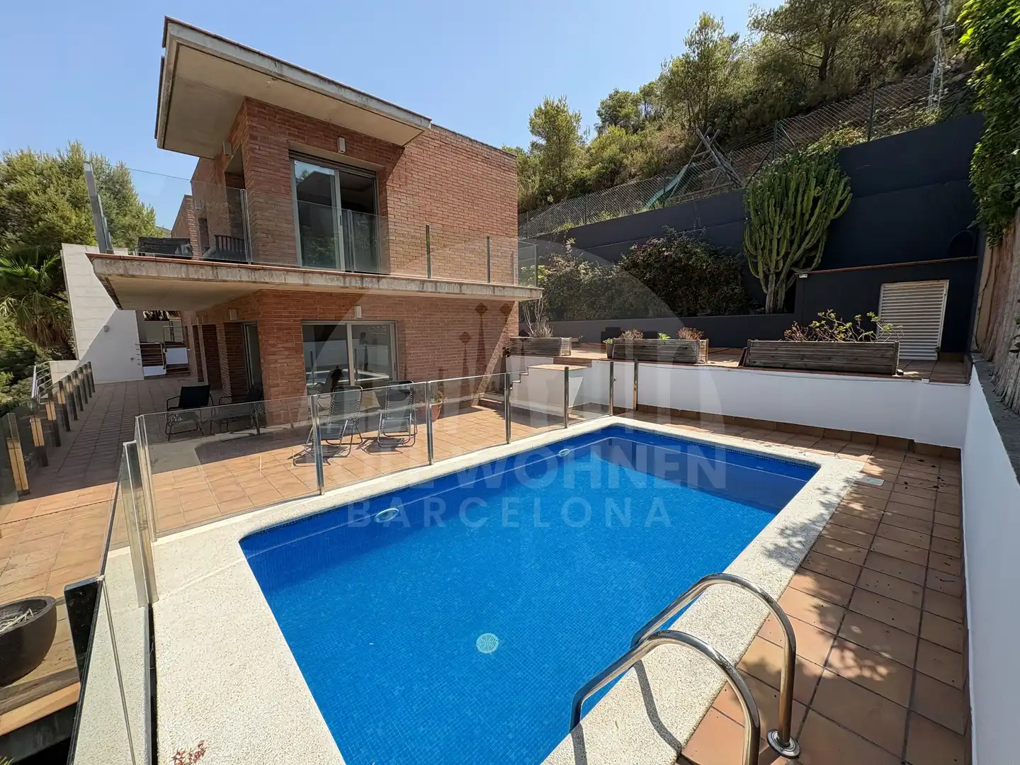 Swimming pool of Detached homes for sale in Castelldefels  with Air Conditioner, Heating and Terrace
