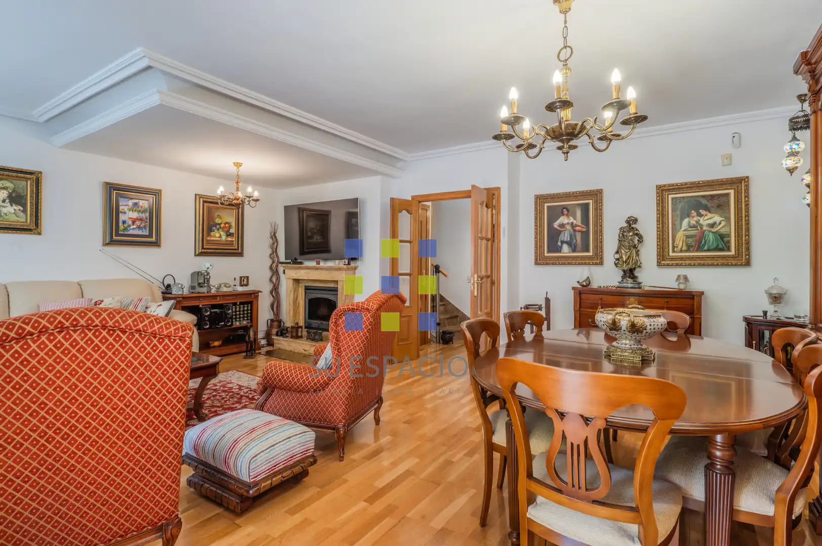Sala d'estar de Casa o xalet en venda en Valdemoro amb Aire condicionat, Calefacció i Jardí privat