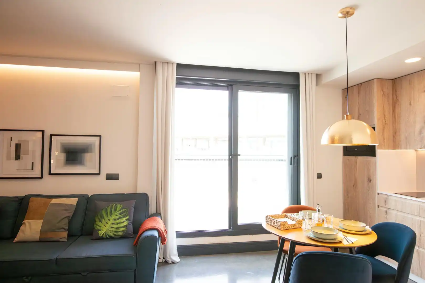Sala de estar de Piso de alquiler en Madrid con Aire acondicionado, Jardín privado y Amueblado