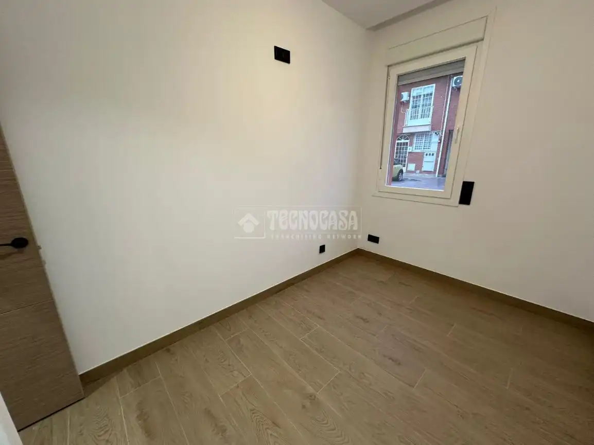 Schlafzimmer von Wohnung zum Verkauf in Meco mit Heizung