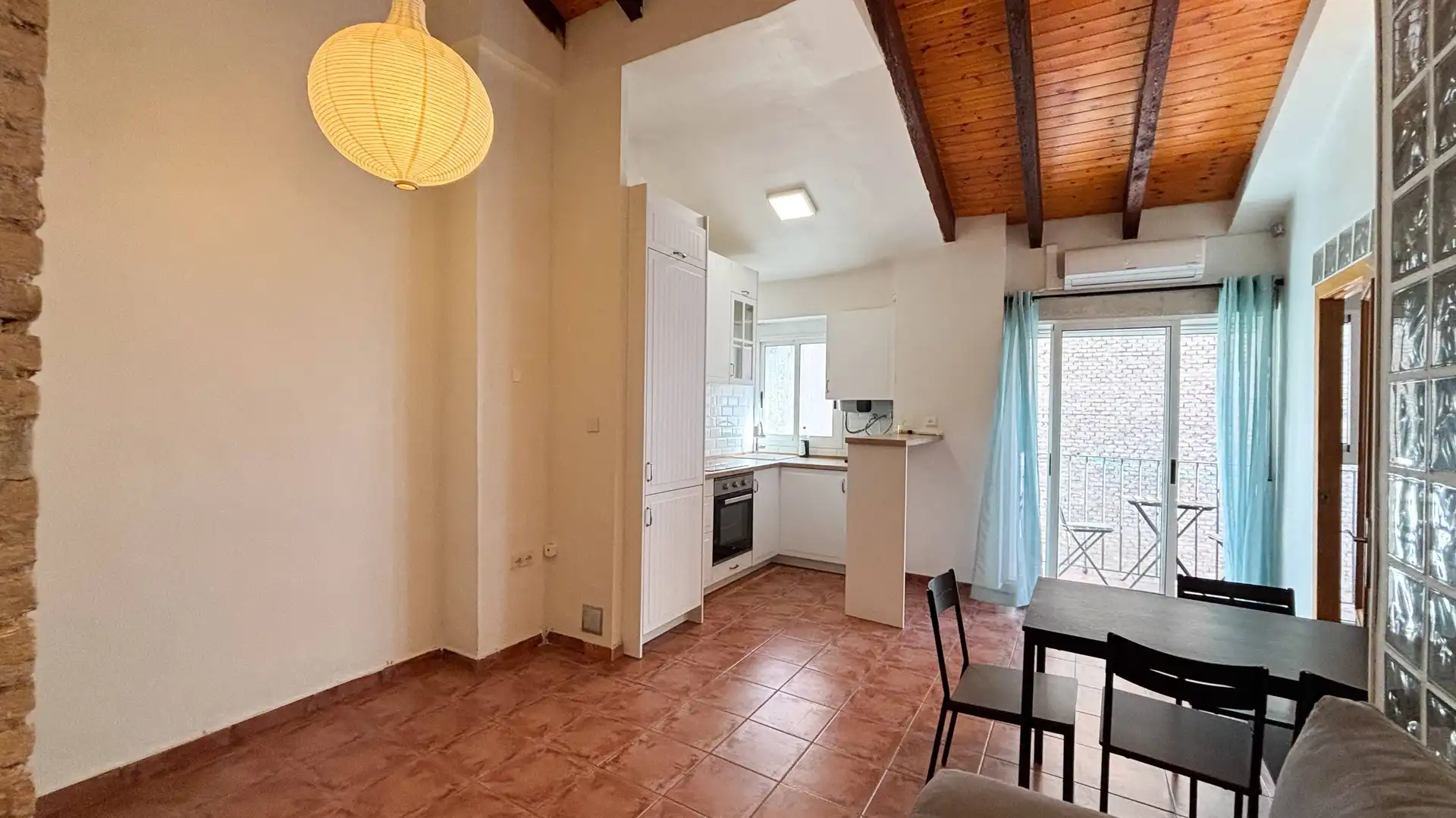 Cuina de Apartament en venda en  Valencia Capital amb Aire condicionat, Moblat i Balcó