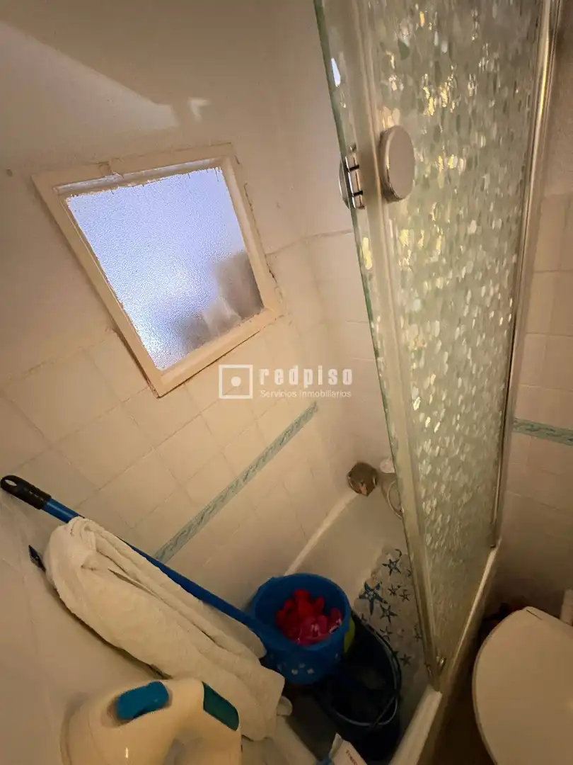 Bathroom of Flat for sale in Madrid  with Air Conditioner, Heating and Terrace