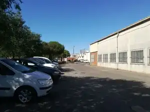 Vista exterior de Nave industrial en venta en Leganés