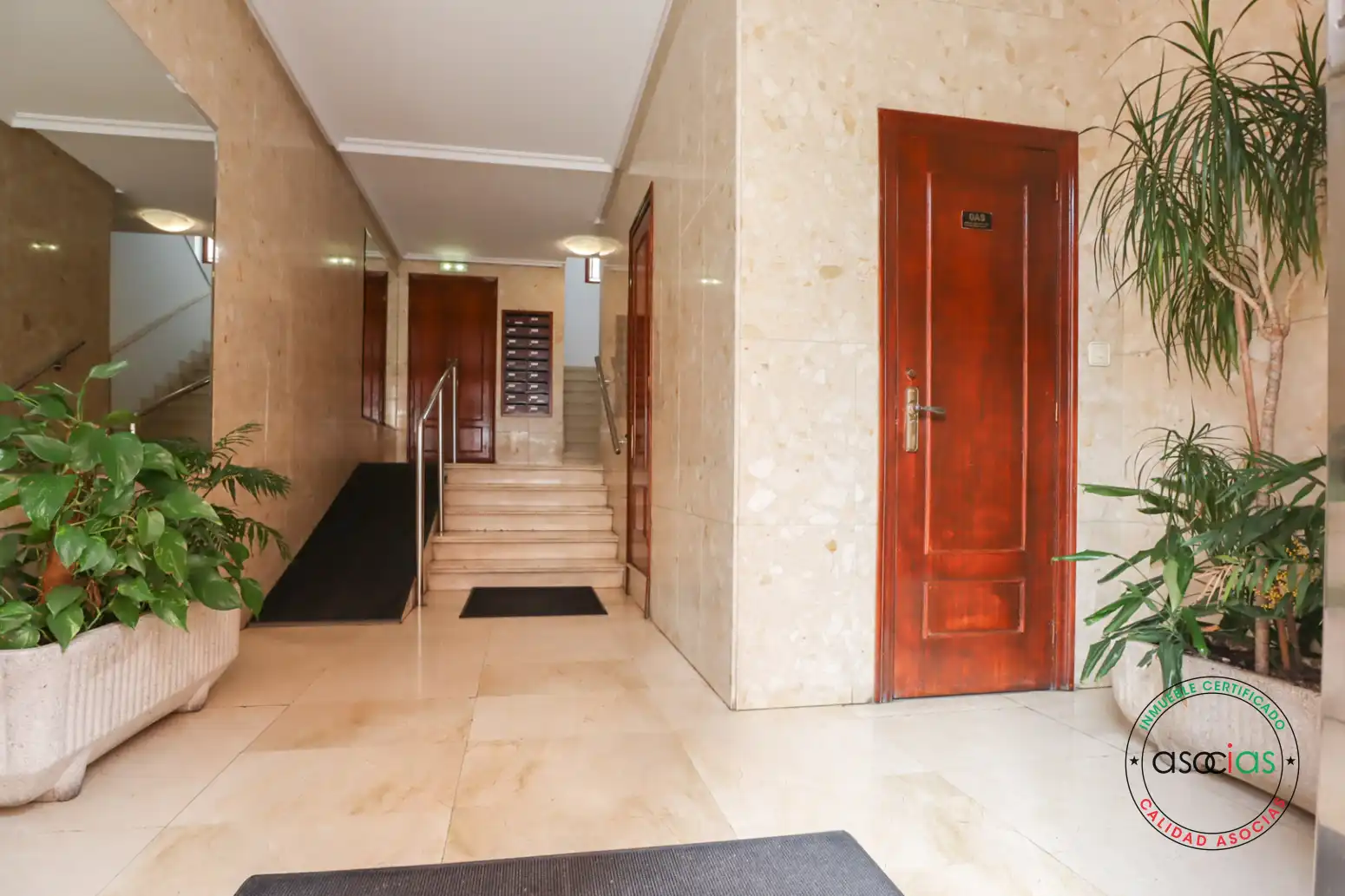 Piso en venta en Oviedo  con Calefacción, Parquet y Terraza