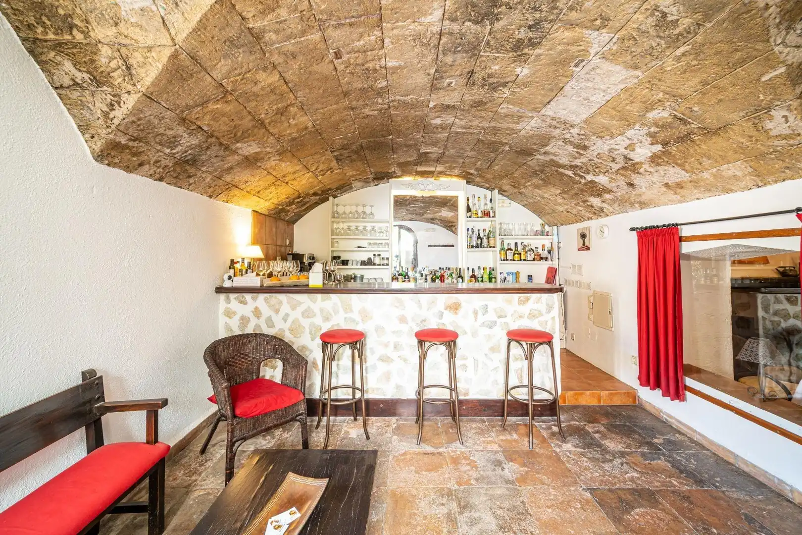 Local en venta en Capdepera con Calefacción, Terraza y Amueblado