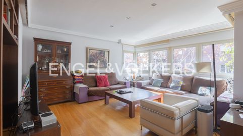 Foto 4 von Wohnung zum Verkauf in Les Tres Torres, Barcelona Capital