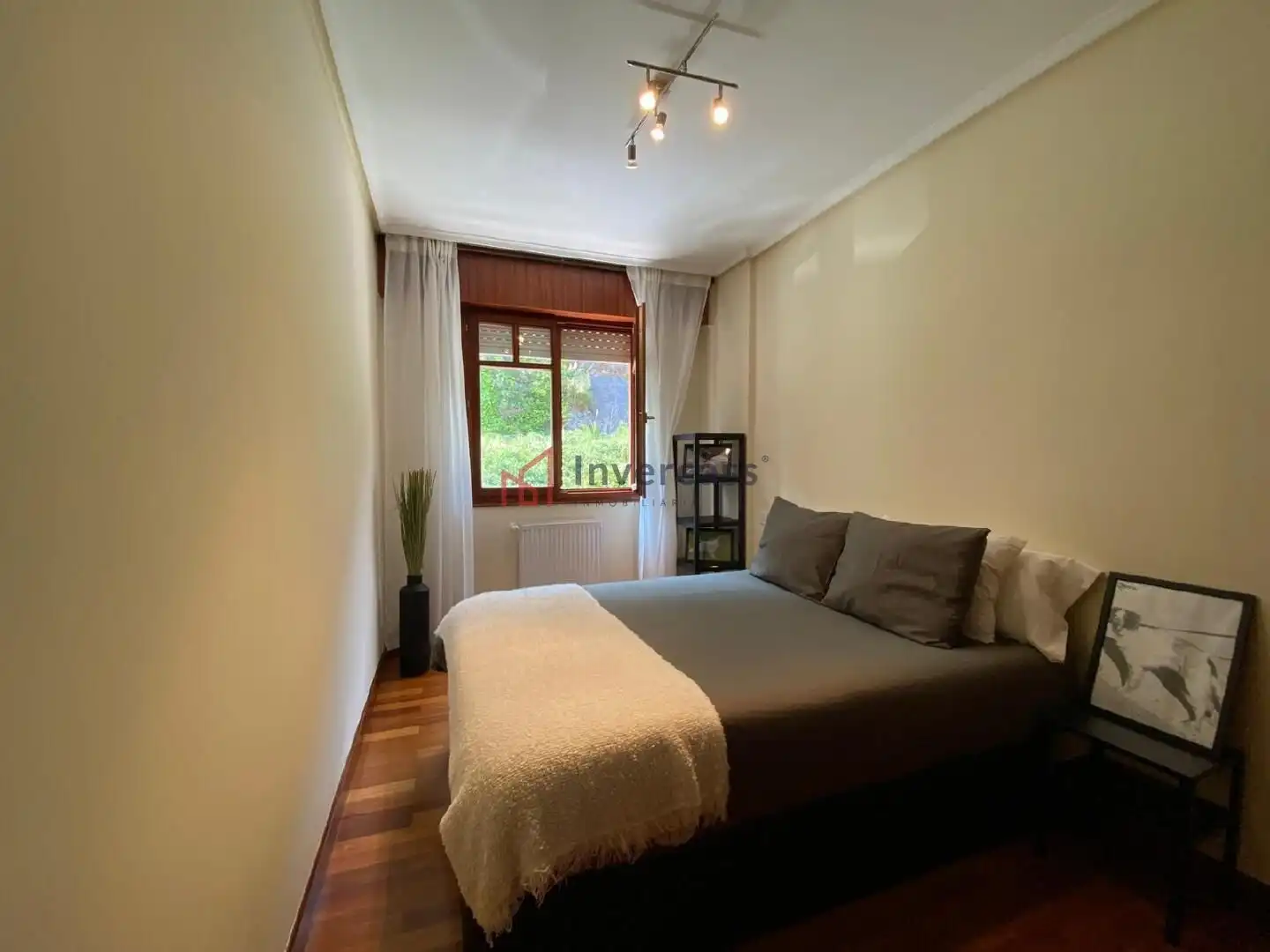 Habitación de Casa adosada en venta en Castro-Urdiales