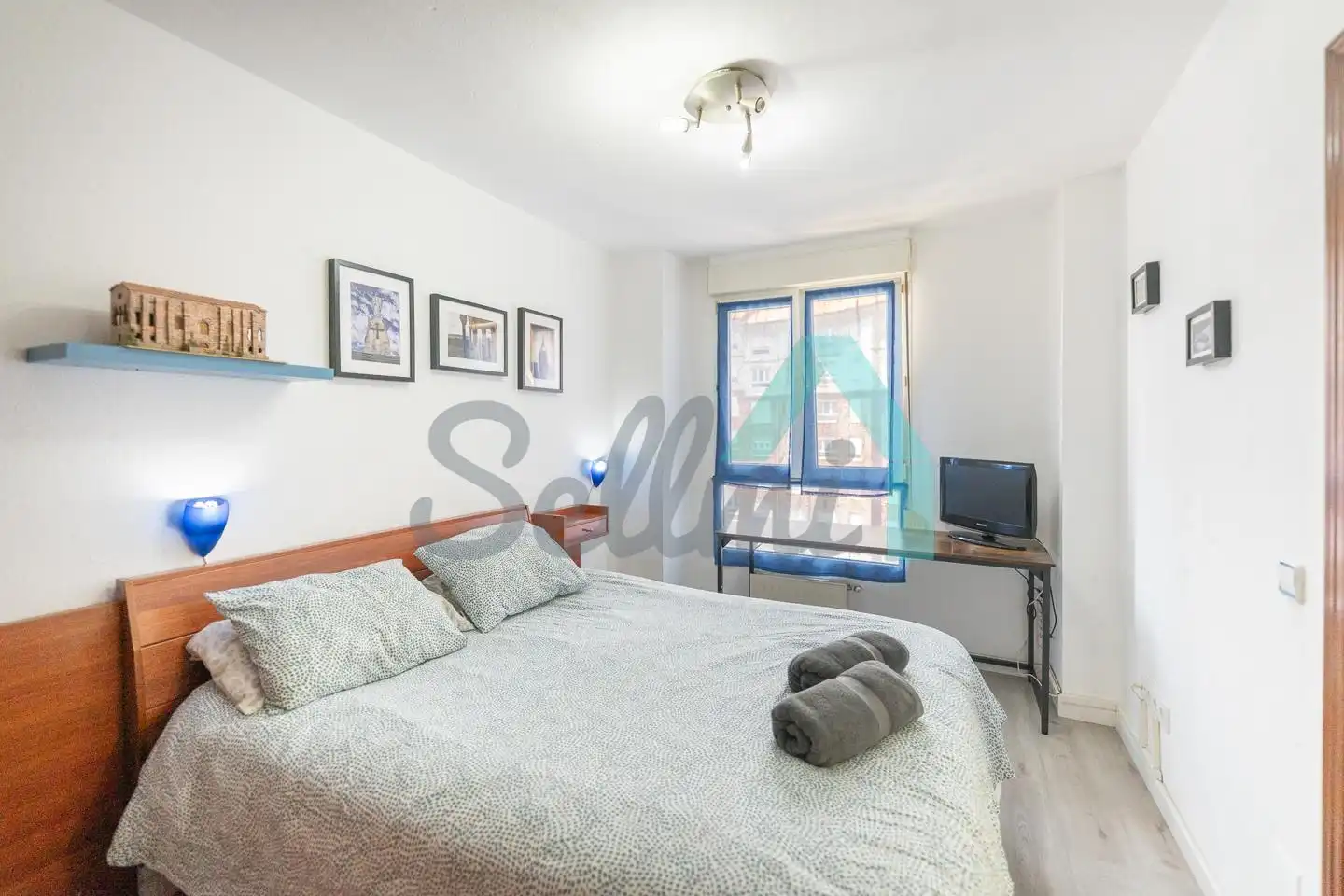 Bedroom of Flat for share in Oviedo   with Heating, Furnished and Internet