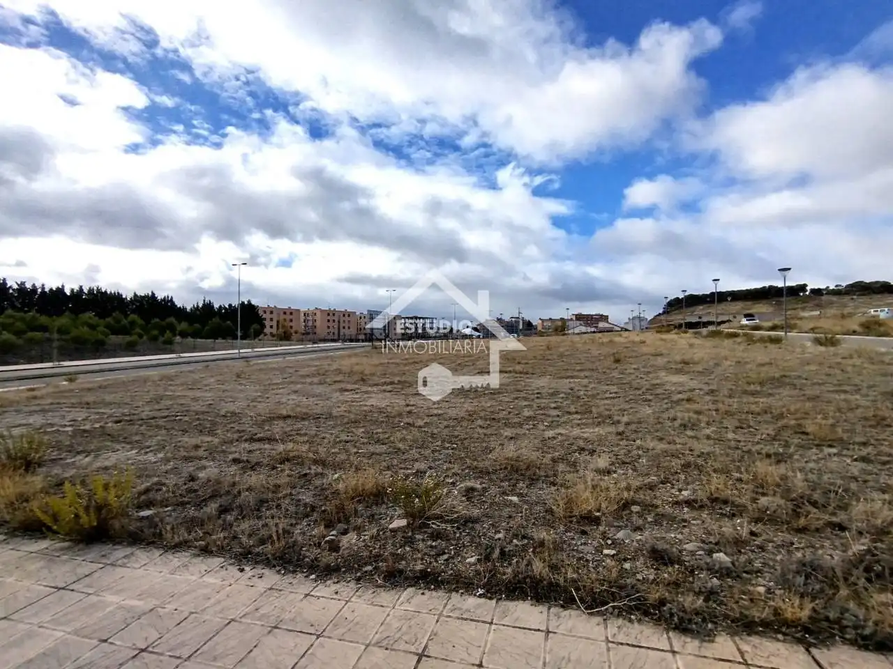 Residential land for sale in Calle Eliseo Sainz Ripa, imagen 8