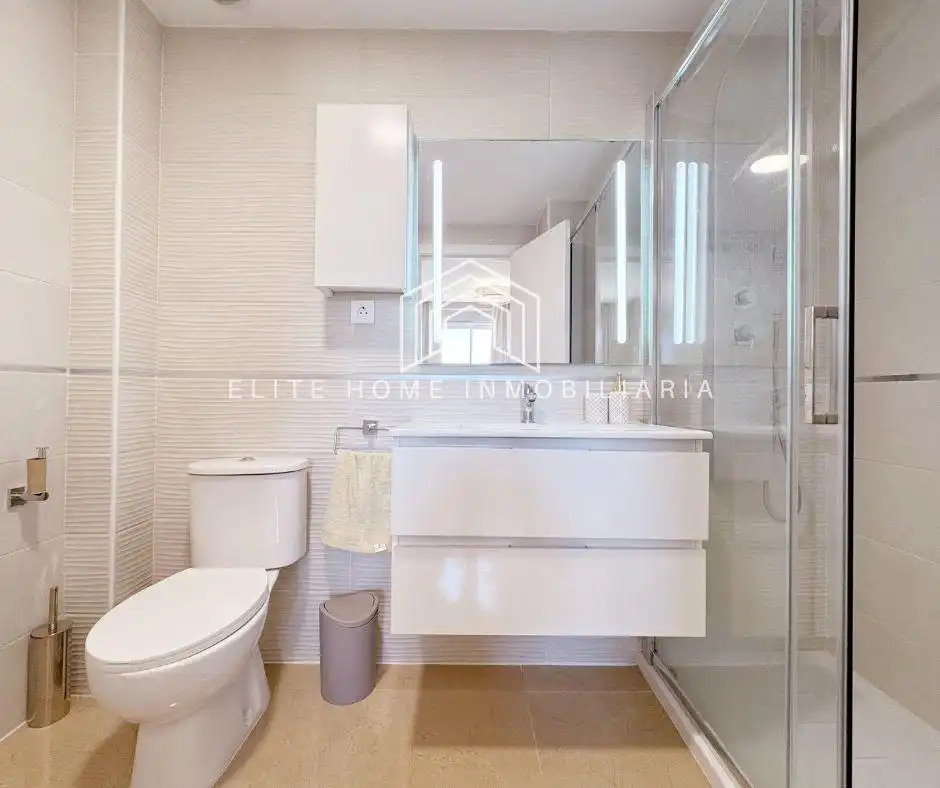 Baño de Apartamento de alquiler en Cabanes con Aire acondicionado, Terraza y Piscina comunitaria