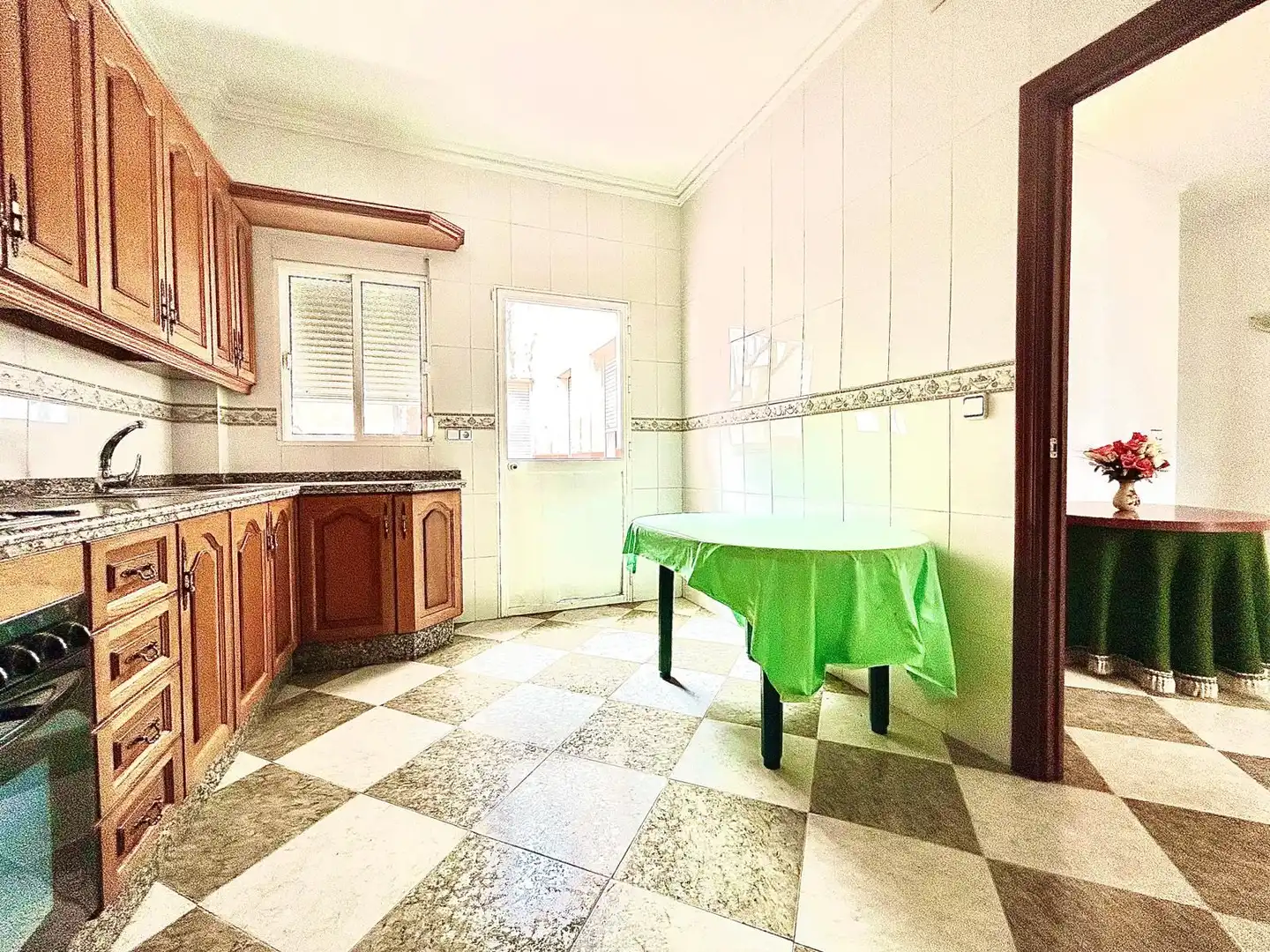 Cocina de Casa adosada en venta en Alcolea del Río con Alarma