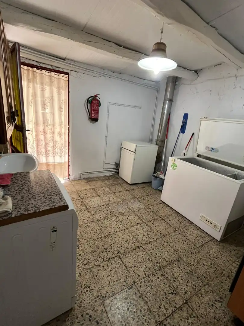 Casa o xalet en venda en La Parrilla  amb Calefacció, Terrassa i Traster
