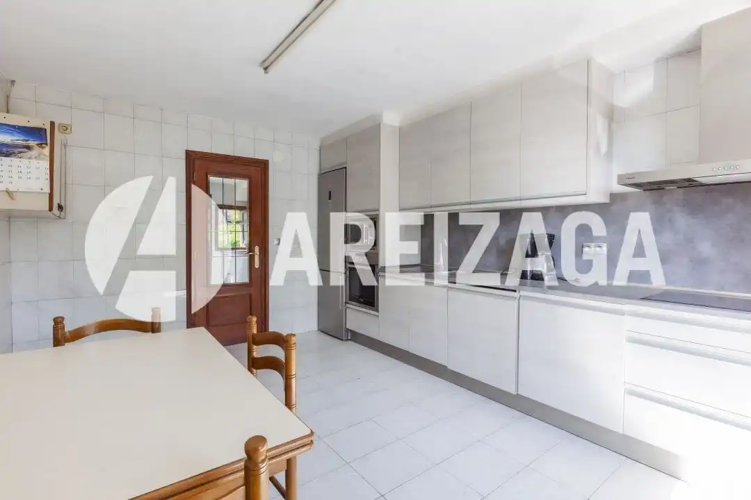 Kitchen of Houses for sale in Donostia - San Sebastián   with Heating, Private garden and Storage room