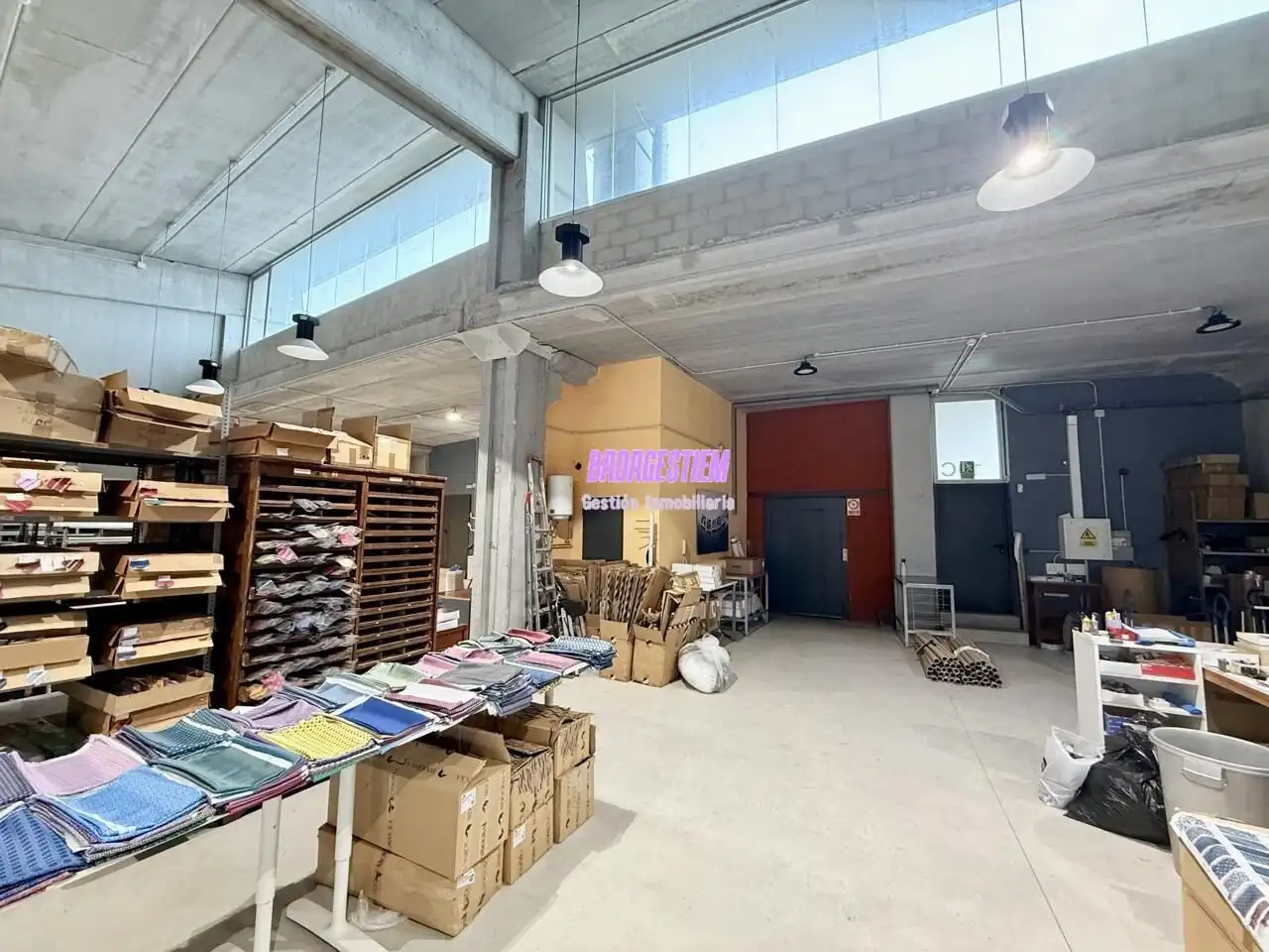 Nave industrial en venta en Plaça del Vapor, imagen 18