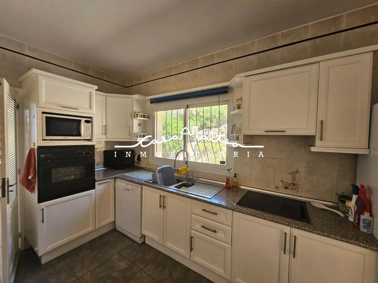 Cocina de Casa o chalet en venta en Altea con Aire acondicionado, Jardín privado y Terraza
