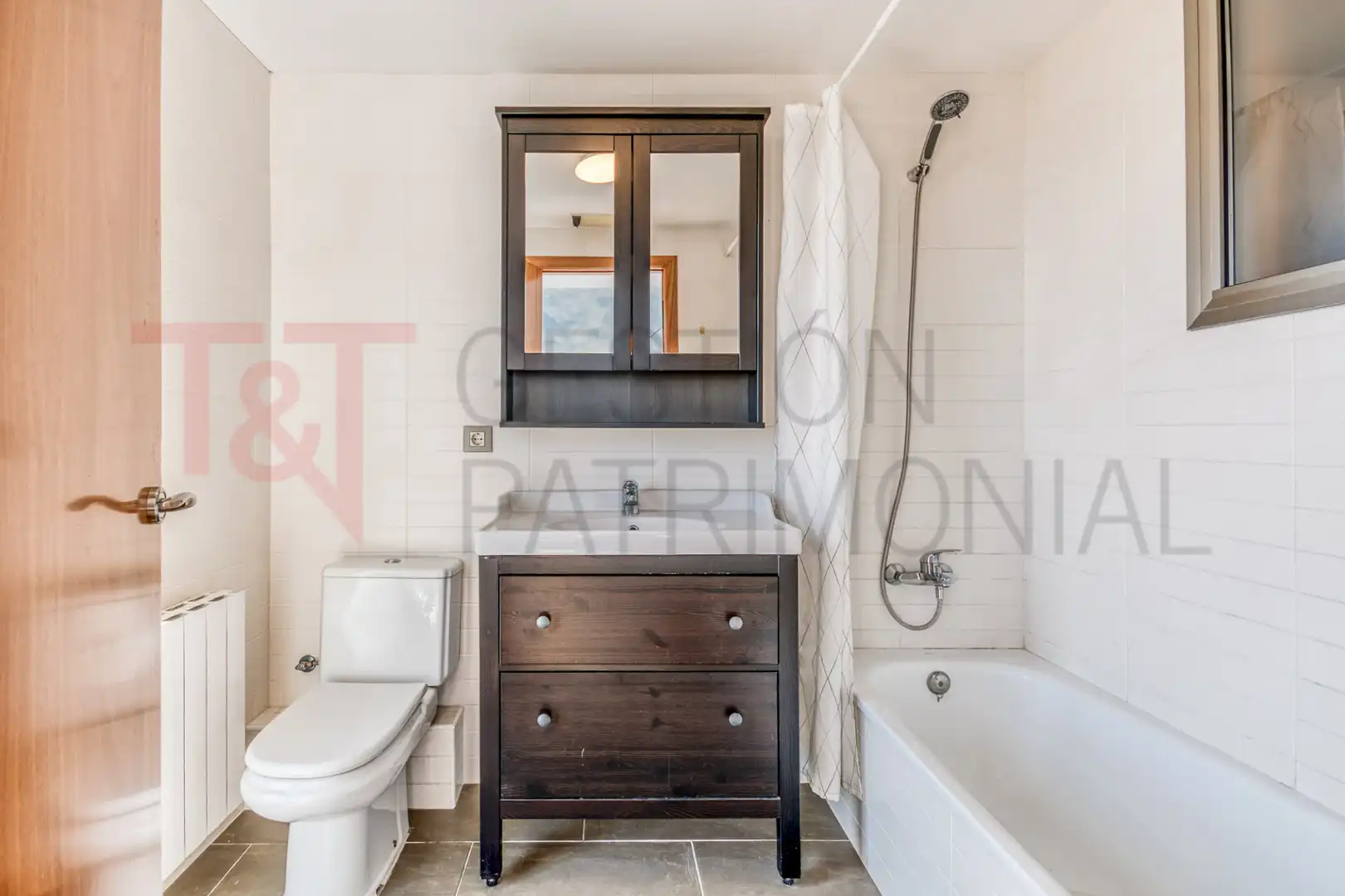 Baño de Casa adosada en venta en Castellet i la Gornal con Calefacción, Terraza y Horno