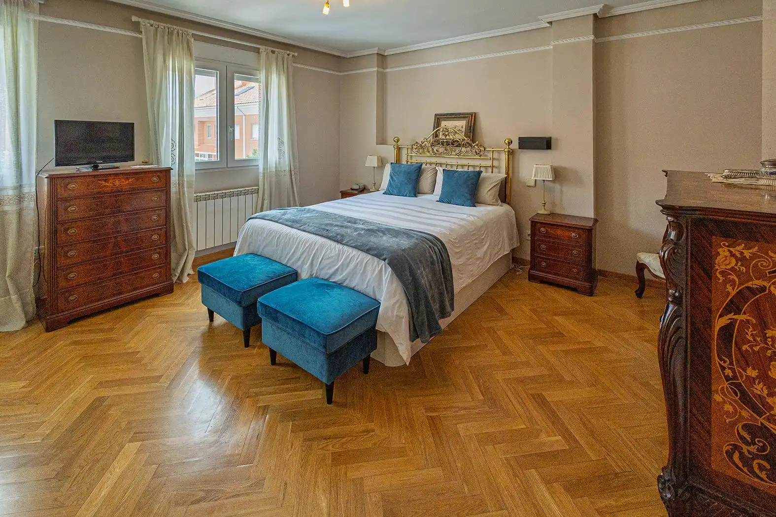 Dormitori de Casa o xalet en venda en Valladolid amb Calefacció, Jardí privat i Parquet