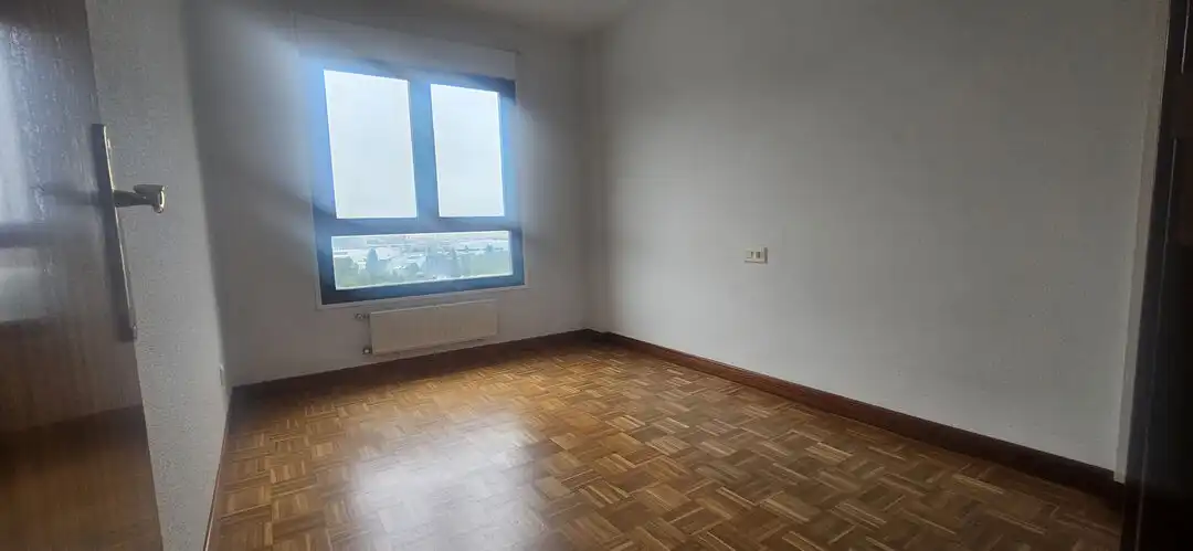 Schlafzimmer von Wohnung zum Verkauf in Bilbao  mit Heizung, Abstellraum und Alarm