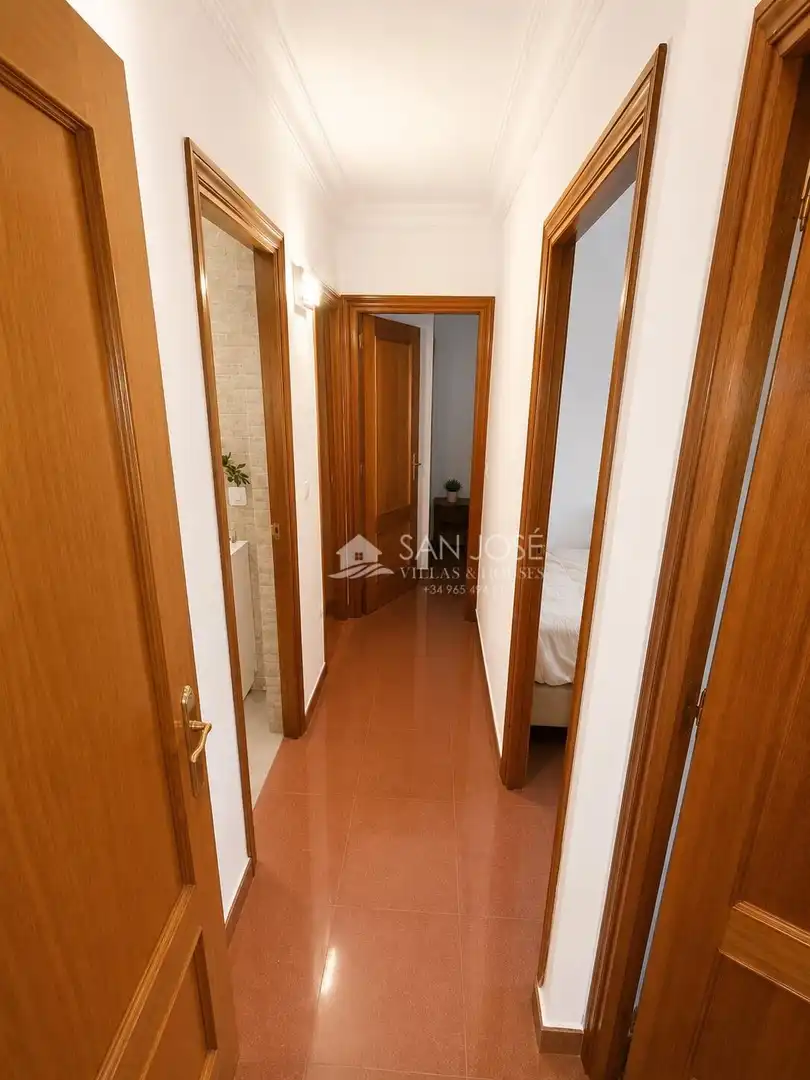 Piso en venta en Sevilla con Terraza y Alarma