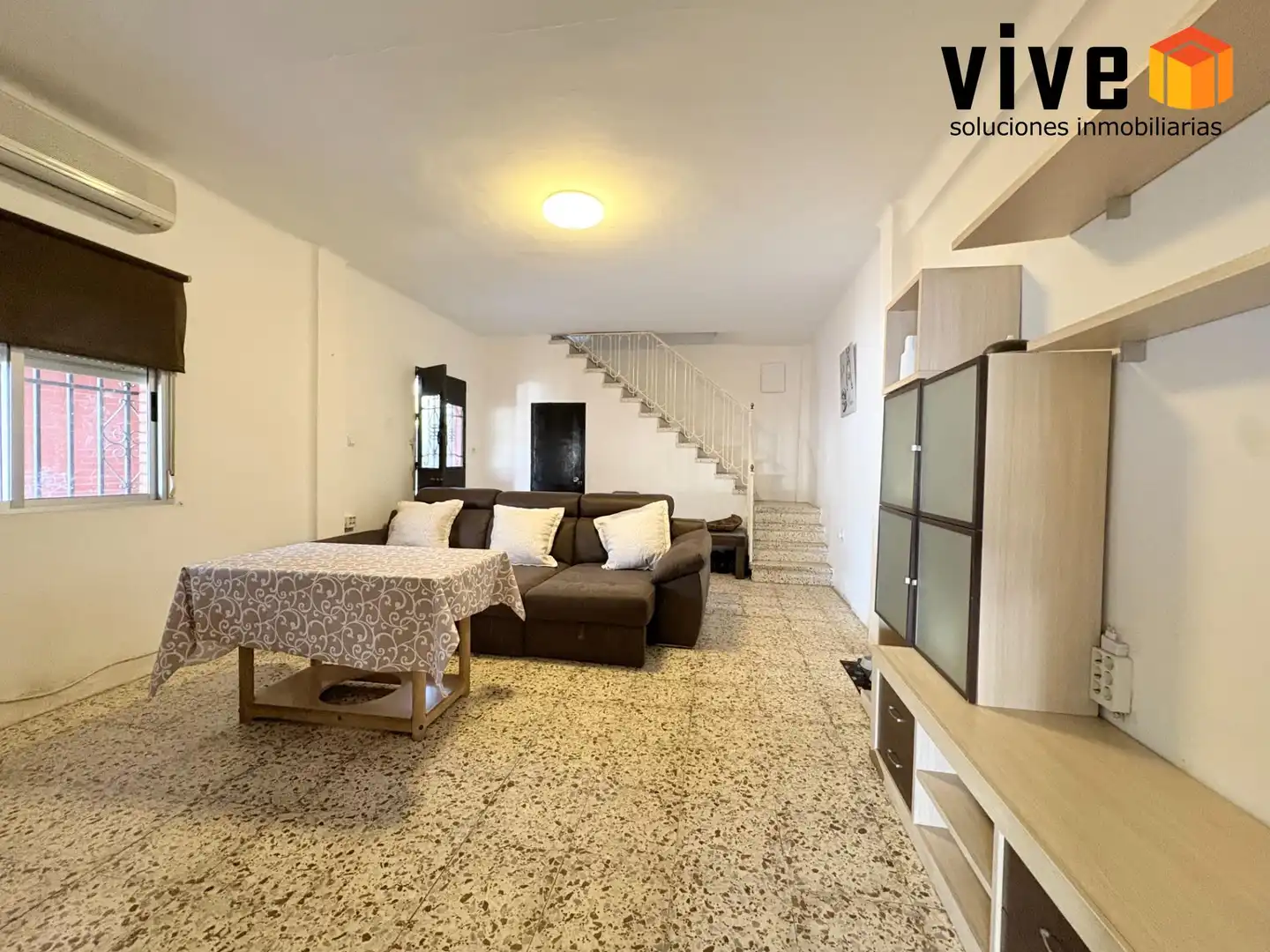 Living room of Detached homes for sale in Mairena del Aljarafe  with Air Conditioner, Heating and Private garden