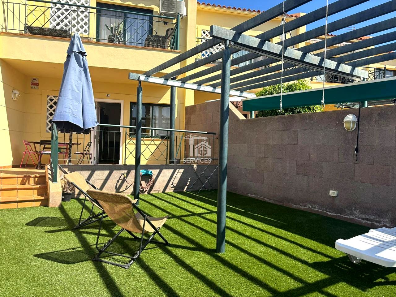 Jardí de Pis de lloguer en Adeje amb Aire condicionat, Terrassa i Moblat
