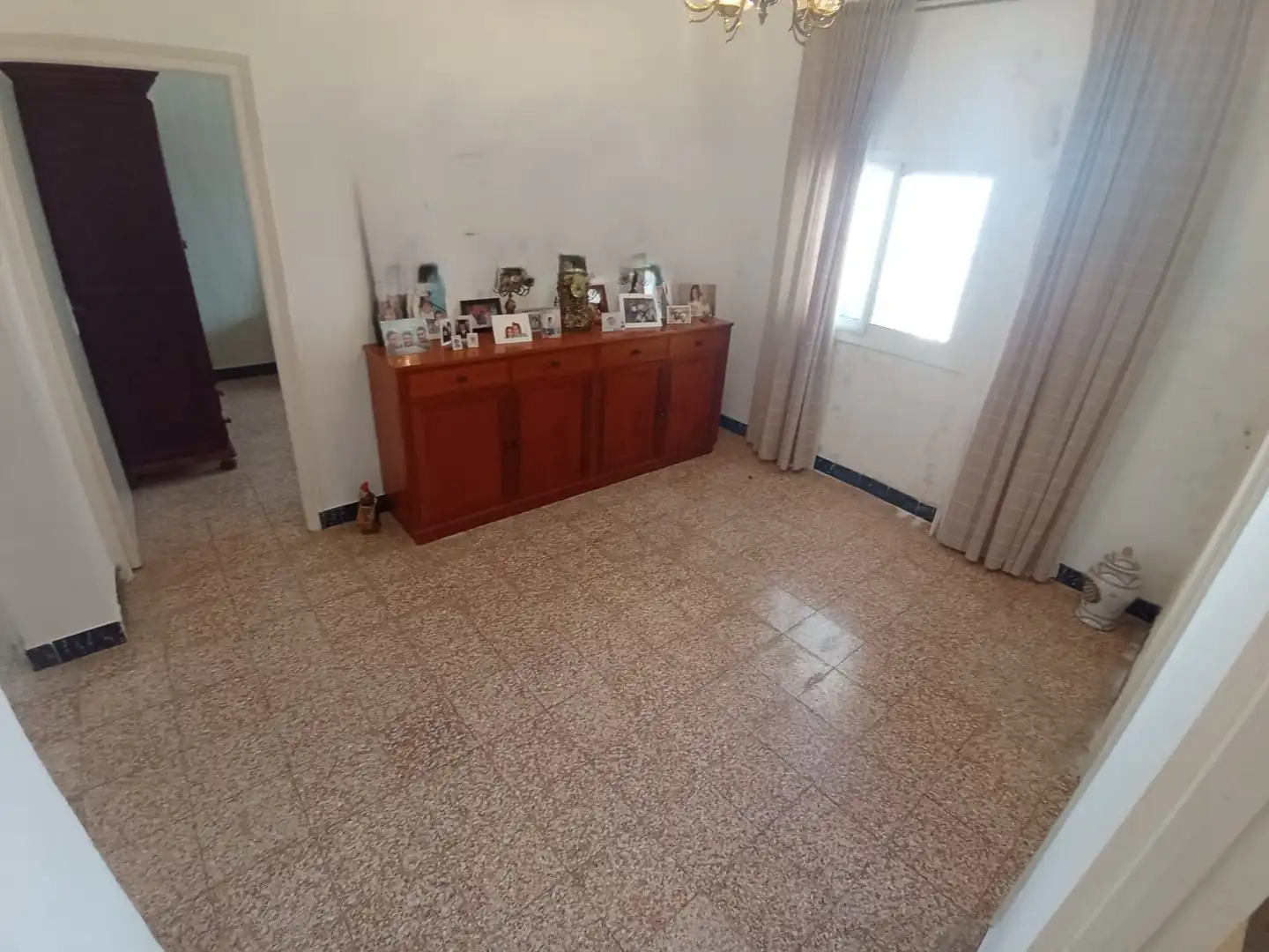 Sala d'estar de Casa o xalet en venda en Chipiona amb Calefacció
