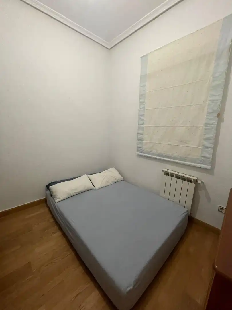 Bedroom of Flat for rent in Madrid  with Heating