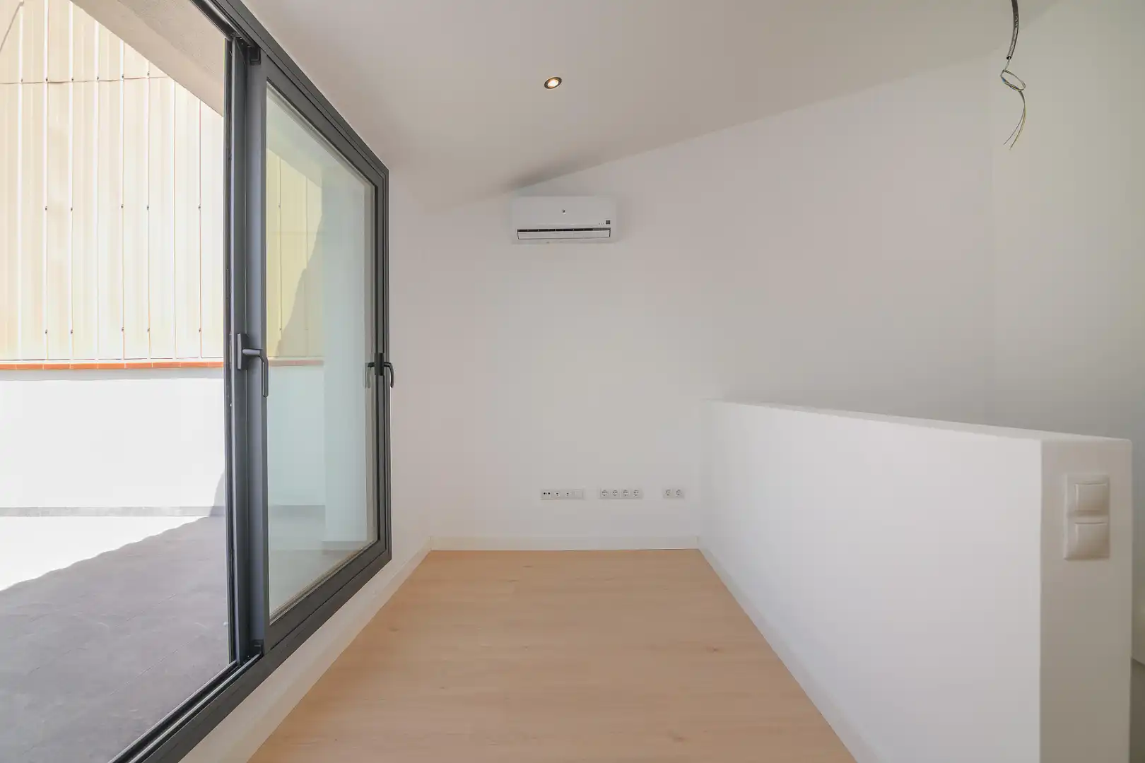 Penthouse with terrace for sale in Carrer Victòria 95, imagen 41