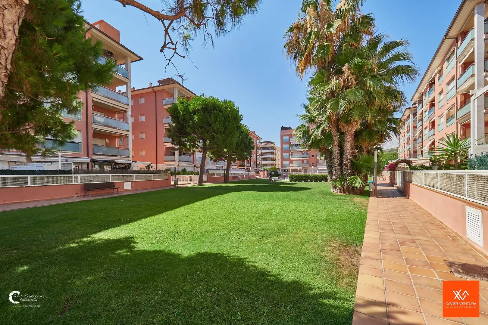 Vista exterior de Pis en venda en Calafell amb Aire condicionat, Calefacció i Jardí privat