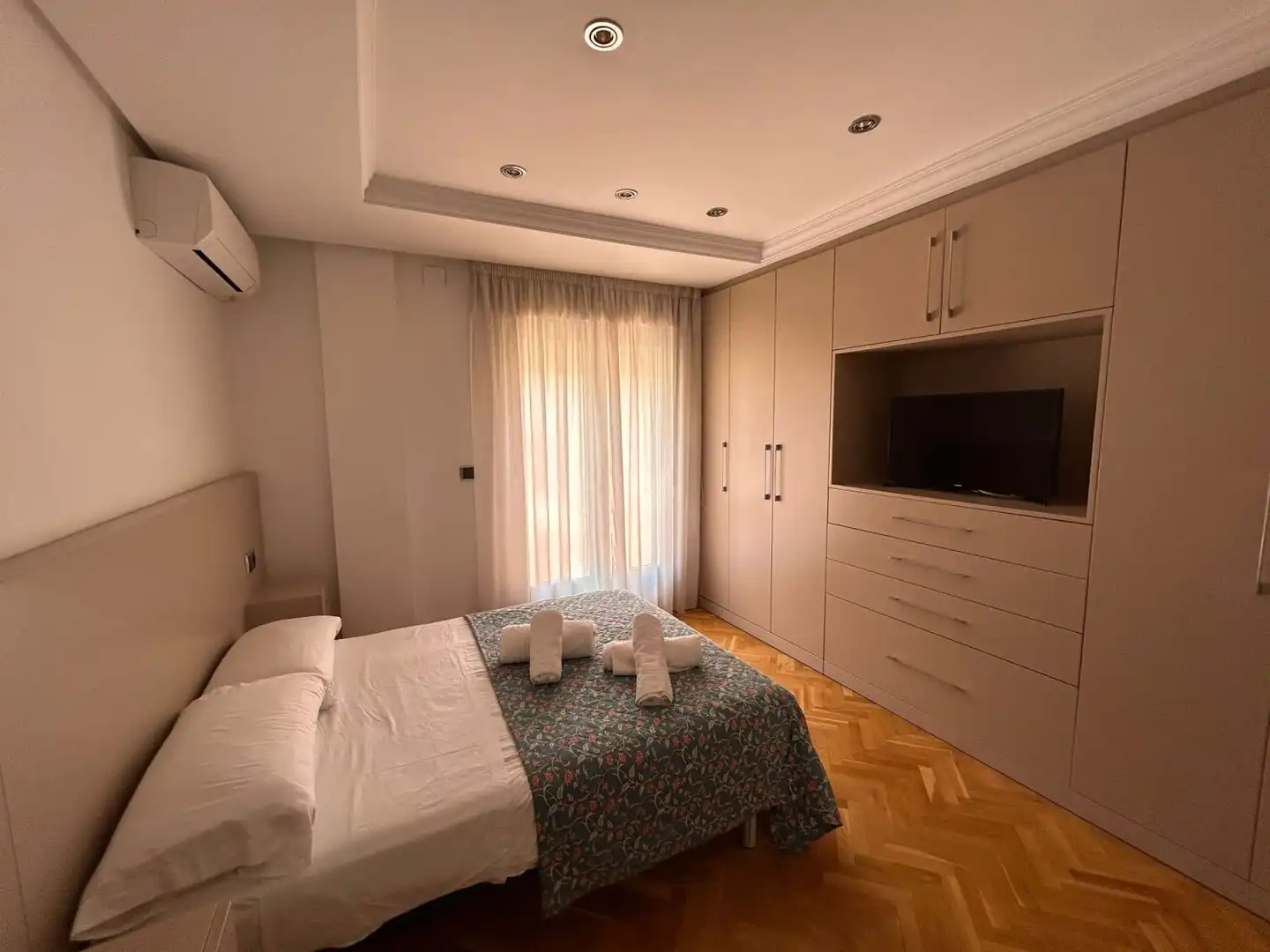 Schlafzimmer von Wohnung zum Verkauf in Albacete mit Klimaanlage, Heizung und Parkett