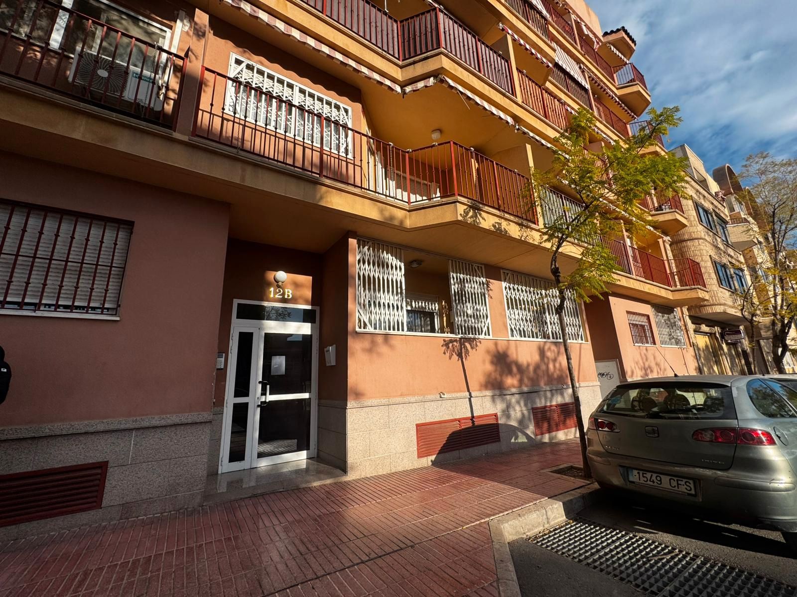 Vista exterior de Piso en venta en San Vicente del Raspeig / Sant Vicent del Raspeig con Aire acondicionado, Amueblado y Horno