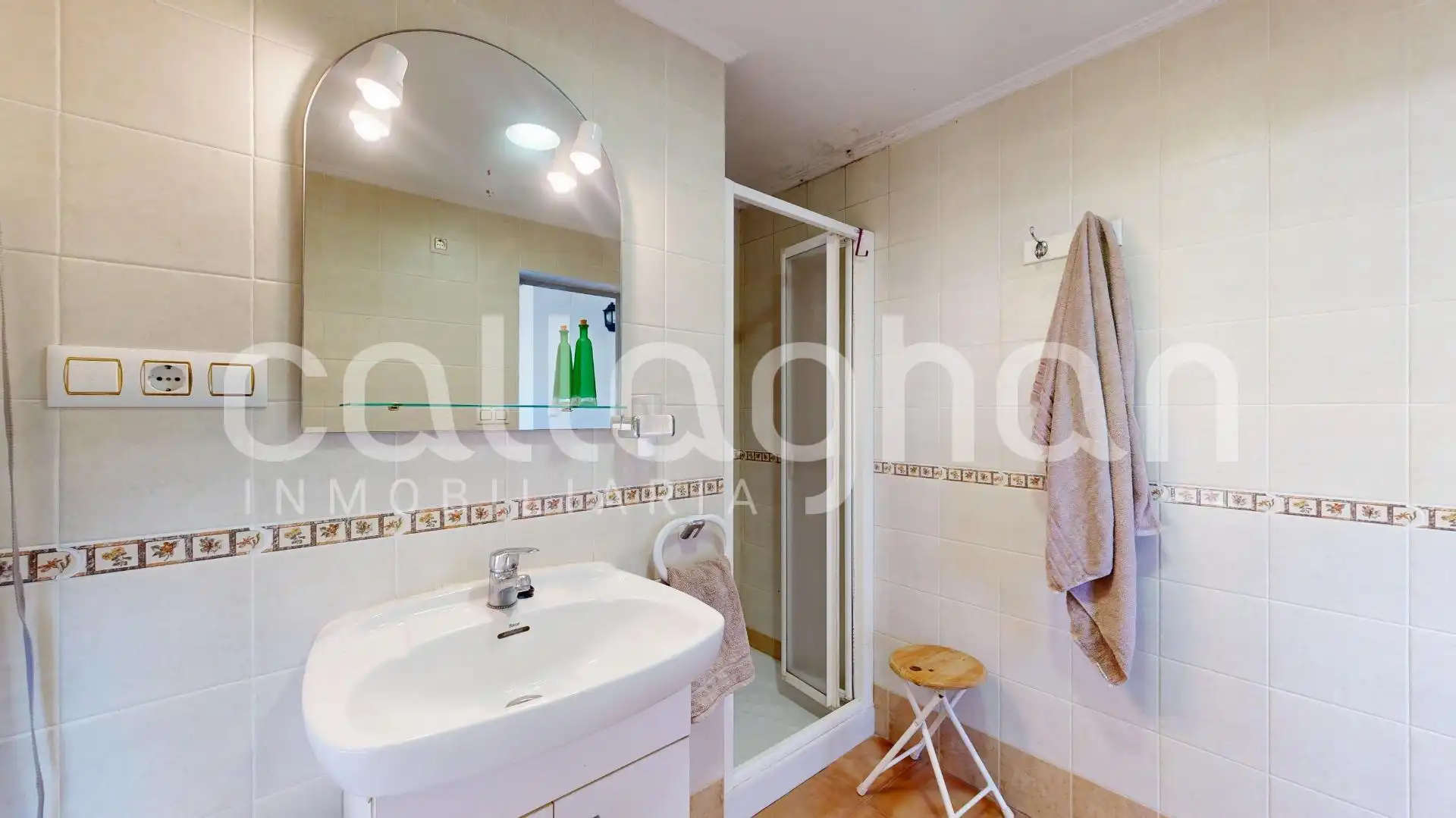 Bany de Casa o xalet en venda en Sagunto / Sagunt amb Aire condicionat, Calefacció i Jardí privat