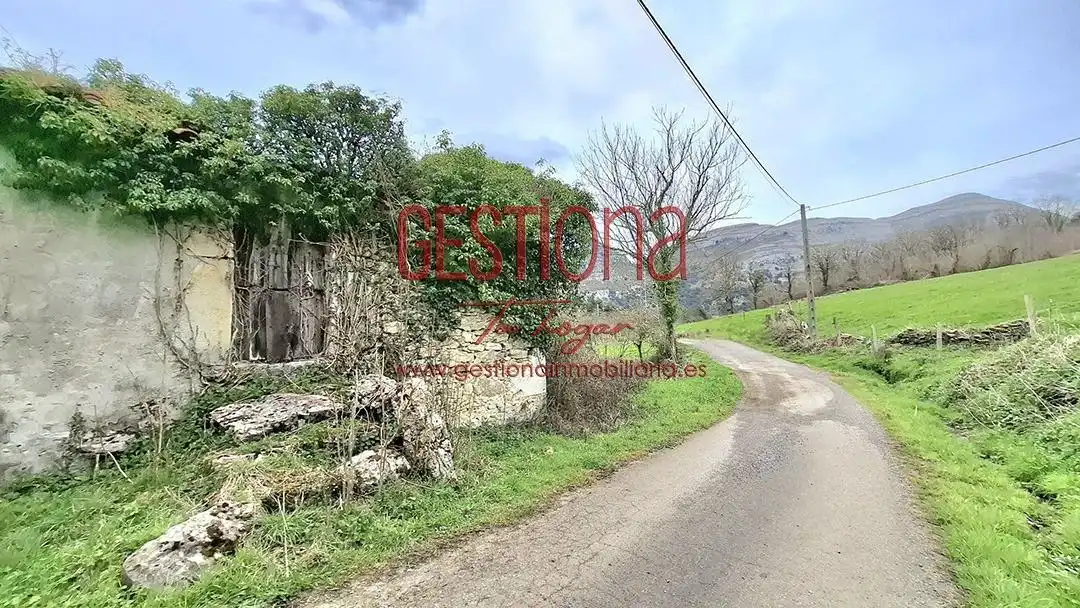 Finca rústica en venda en Ruesga