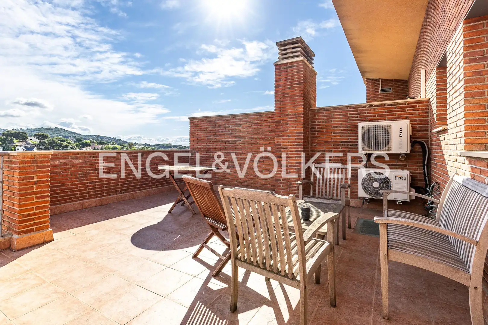 Terraza de Casa adosada de alquiler en Tiana con Aire acondicionado, Calefacción y Jardín privado