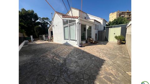 Foto 4 de Casa o xalet en venda a Calle Calle Argentera, 12, Nord, Roses