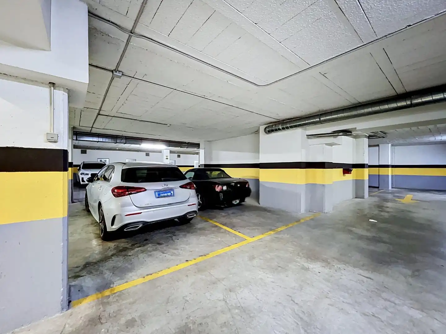 Parking de Piso en venta en Almería con Aire acondicionado, Calefacción y Terraza